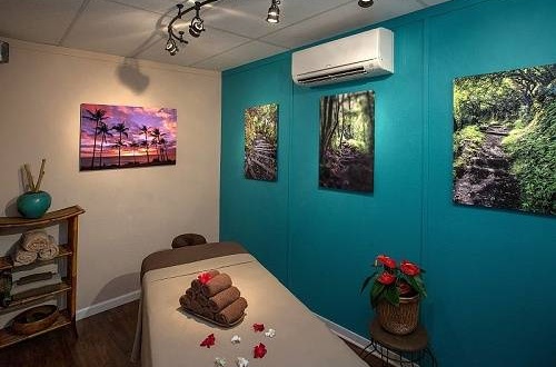 Molokai Massage Room